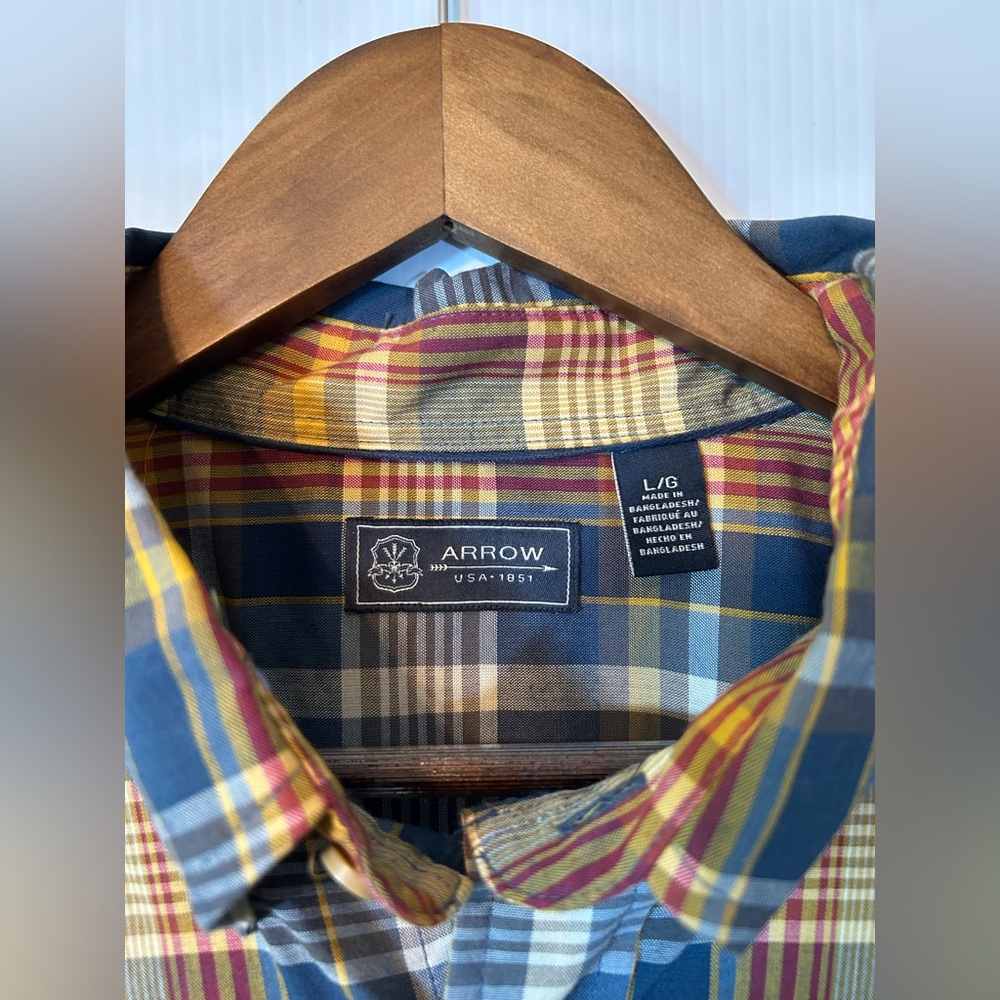 Arrow Plaid Button Down Shirt Size Large NWT - Picture 4 of 7